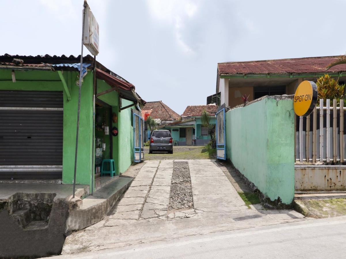 Spot On 90003 Villa Tawang Cianjur Ngoại thất bức ảnh