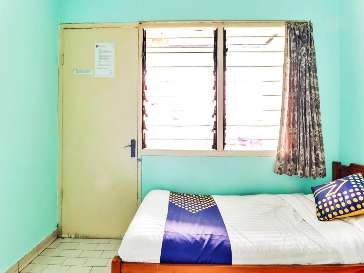 Spot On 90003 Villa Tawang Cianjur Ngoại thất bức ảnh